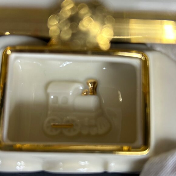 Lenox All Aboard Treasure Box Train With Gold Accents & Bear Conductor - Picture 7 of 14